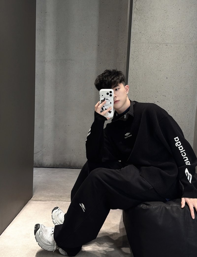 Black Oversized Crewneck Sweatshirt view
