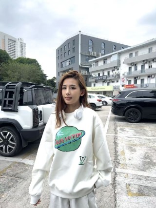 Louis Vuitton Planet Graphic White Hoodie view 3