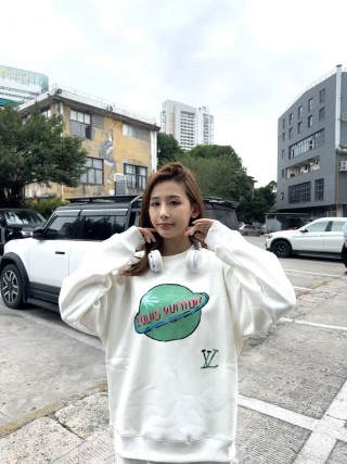 Louis Vuitton Planet Graphic White Hoodie view 6
