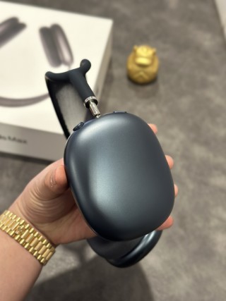 Apple AirPods Pro Max Midnight Black USB-C 1:1 Replica view 6