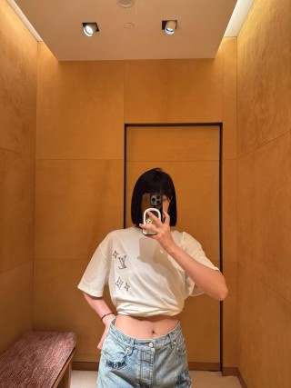 Cream Short Sleeve Graphic T-Shirt with Star Print view 2