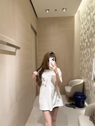 Cream Short Sleeve Graphic T-Shirt with Star Print view 3