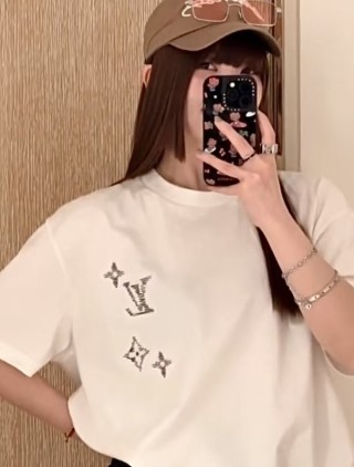 Cream Short Sleeve Graphic T-Shirt with Star Print view 4