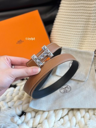 Hermès Quizz Party Buckle Reversible Leather Belt Tan/Black view 4