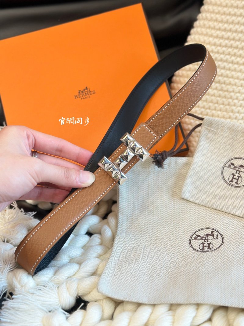 Hermès Quizz Party Buckle Reversible Leather Belt Tan/Black view