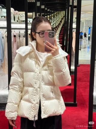 Premium White Puffer Down Jacket – Oversized Fit view 3