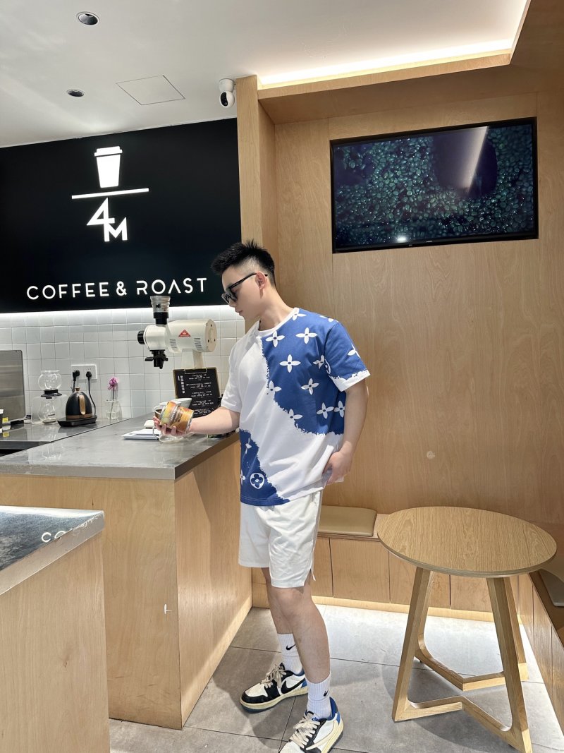 Louis Vuitton Monogram Star Short Sleeve T-Shirt Navy & White view