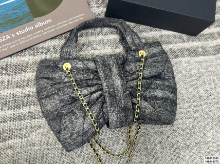 Chanel 25S Quilted Evening Bag - Black with Gold Chain view 5