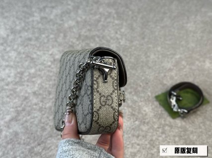 Gucci 1955 Horsebit Shoulder Bag - Beige Monogram view 3