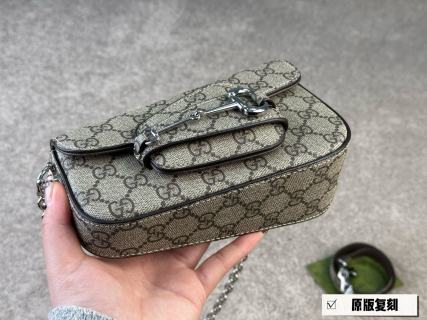 Gucci 1955 Horsebit Shoulder Bag - Beige Monogram view 4