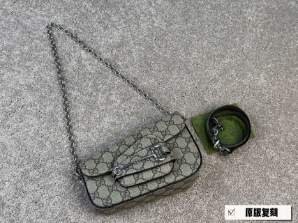Gucci 1955 Horsebit Shoulder Bag - Beige Monogram view 8