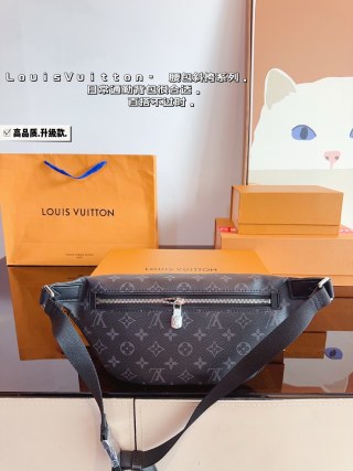 Louis Vuitton Discovery Monogram Eclipse Waist Bag Black view 6