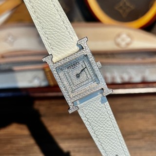 Hermès Heure H Square Diamond Bezel Watch 26mm view 4