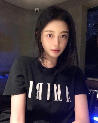 Amiri Black Logo T-Shirt view 9