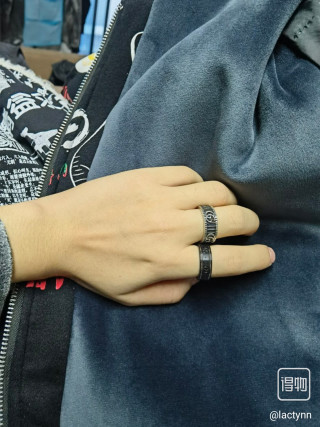 Gucci Double G Silver Ring Unisex view 2