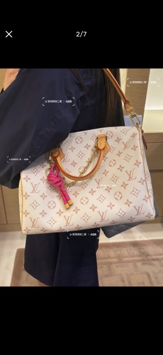 Louis Vuitton Monogram Speedy Handbag Cream view 4