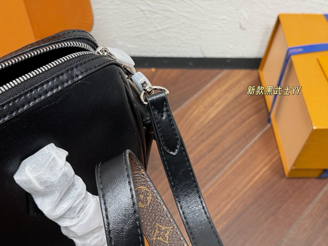 Louis Vuitton Bowling Black Leather Bag view
