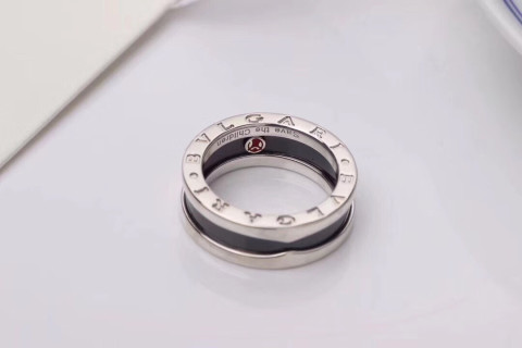 Bvlgari B.Zero1 Two-Tone Ring with Black Ceramic view 5