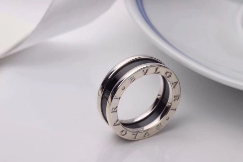 Bvlgari B.Zero1 Two-Tone Ring with Black Ceramic view 8