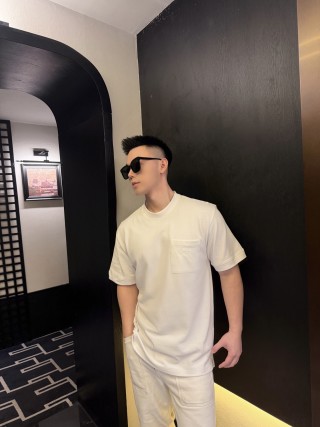 Gucci Horsebit Embroidered Pocket Cream T-Shirt view 6