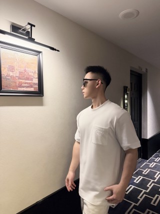 Gucci Horsebit Embroidered Pocket Cream T-Shirt view 7