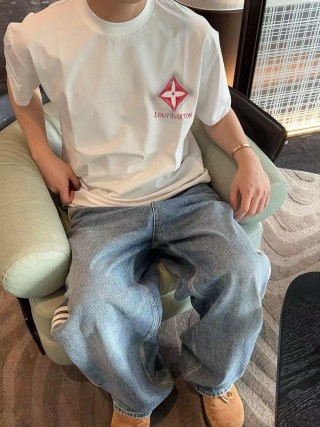 Louis Vuitton LV Star Logo White T-Shirt view 3