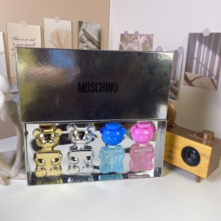 Moschino Teddy Bear Fragrance 4-Piece Gift Set 30ml view 1