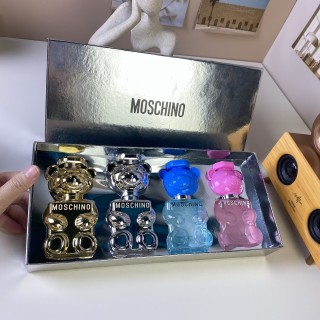Moschino Teddy Bear Fragrance 4-Piece Gift Set 30ml view 2