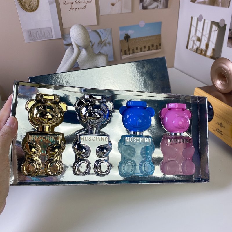 Moschino Teddy Bear Fragrance 4-Piece Gift Set 30ml view