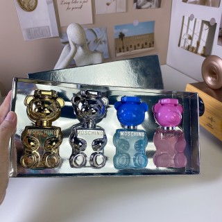Moschino Teddy Bear Fragrance 4-Piece Gift Set 30ml view 3