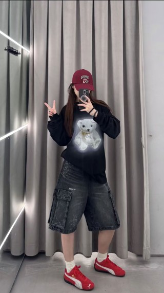 Black Oversized Long Sleeve T-Shirt with White Dog Graphic view 2