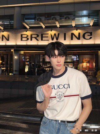 Gucci Logo Stripe Short Sleeve Crop T-Shirt White view 2