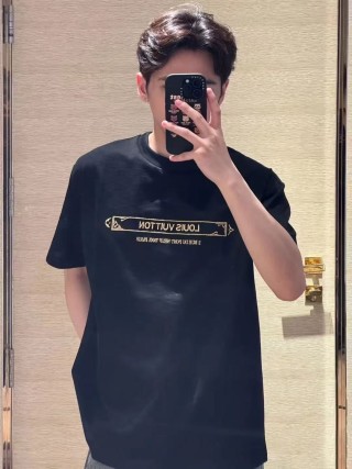 Louis Vuitton Black Gold Logo T-Shirt view 4