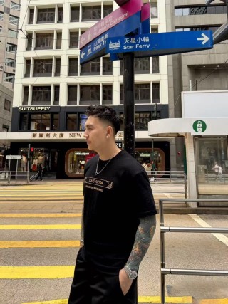 Louis Vuitton Black Gold Logo T-Shirt view 6