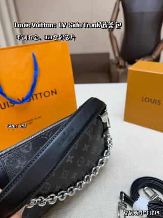 Louis Vuitton Side Trunk Chain Bag Black Monogram view 8