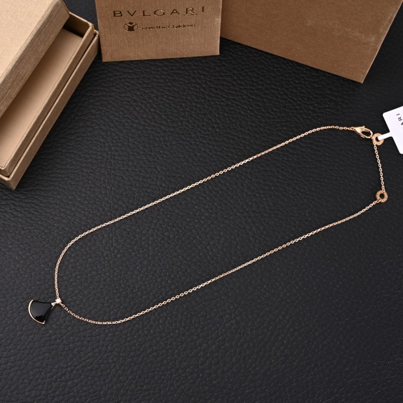 Bulgari Classic Fan Pendant Necklace Rose Gold