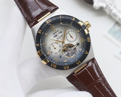 Omega Speedmaster Green Dial Chronograph Automatic Watch view 6