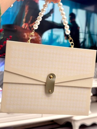 Pearl Beaded Chain Shoulder Bag - Cream