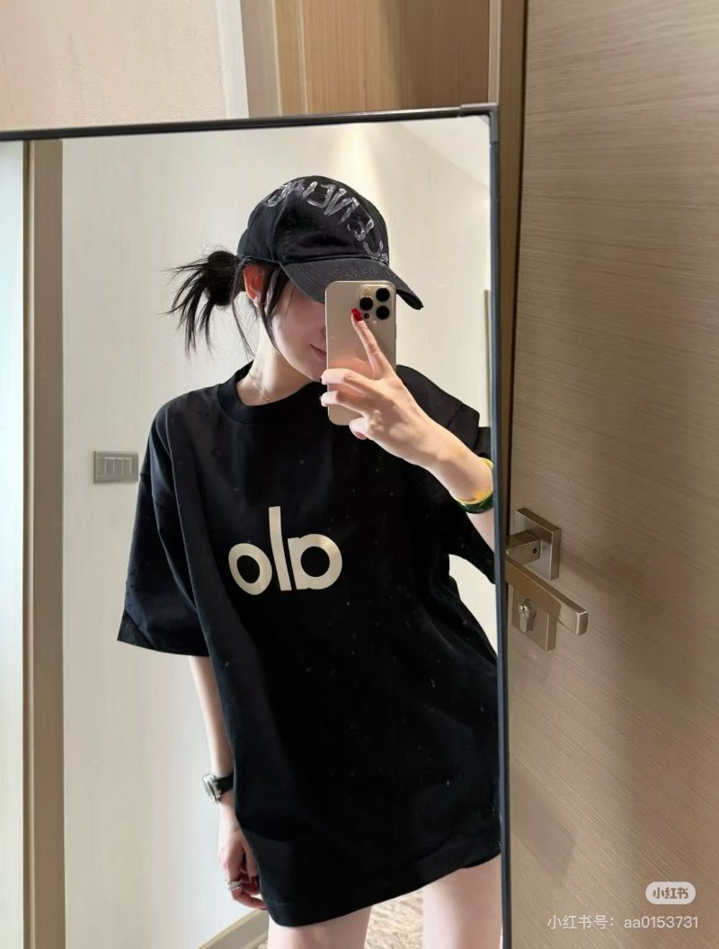 Alo Black Logo T-Shirt view