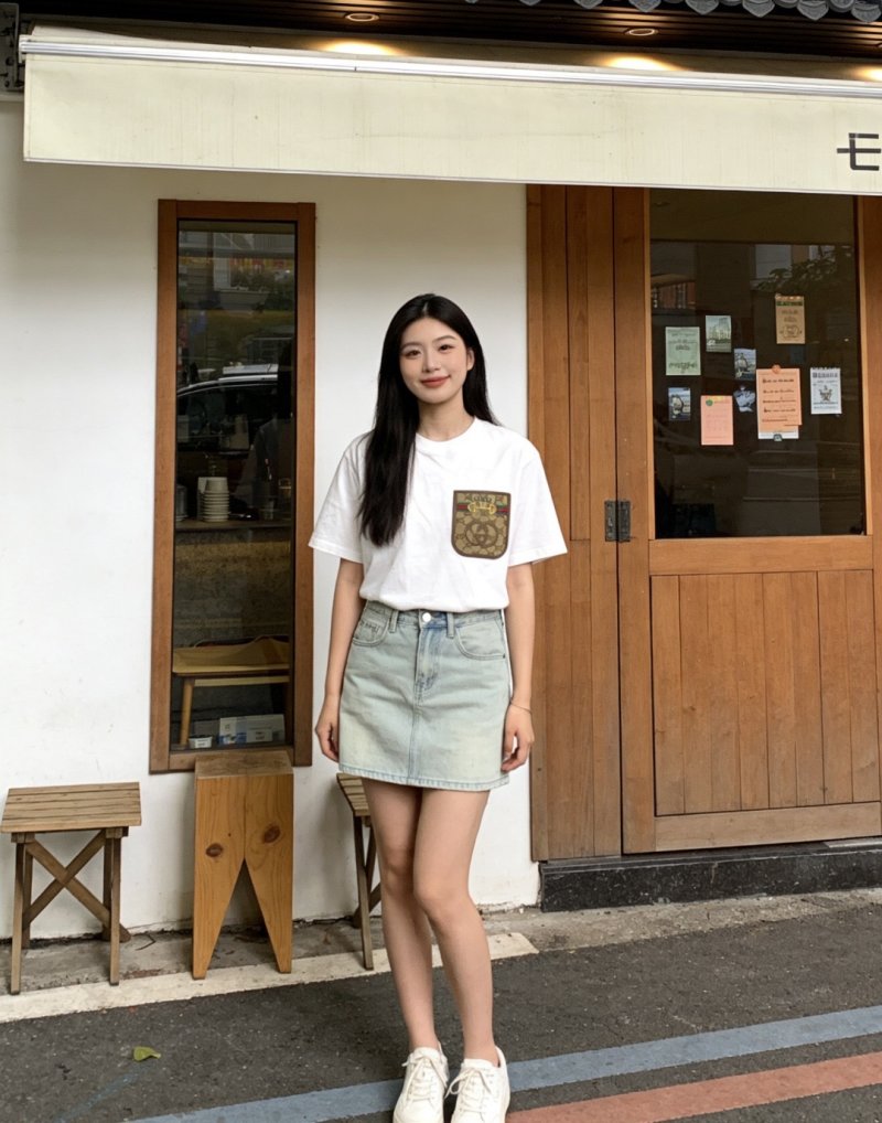 Gucci White Pocket T-Shirt with Monogram Patch view