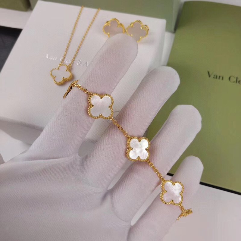 Van Cleef & Arpels Vintage Alhambra Gold Mother-of-Pearl Bracelet view