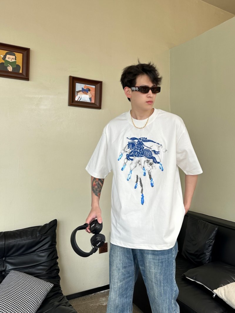 Burberry White Blue Graphic Equestrian T-Shirt