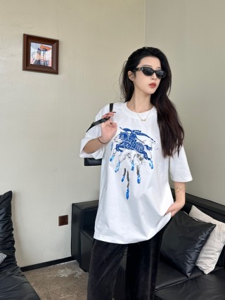 Burberry White Blue Graphic Equestrian T-Shirt view 7