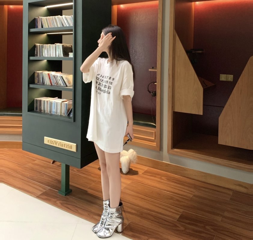 Maison Margiela Calendar Print White T-Shirt view