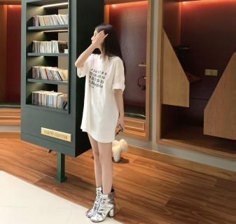 Maison Margiela Calendar Print White T-Shirt view 4