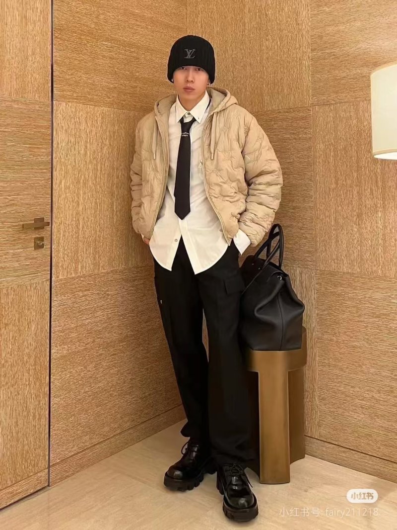 Louis Vuitton Quilted Puffer Jacket Beige