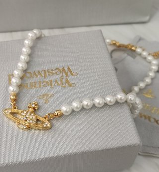 Vivienne Westwood Saturn Pearl Necklace Gold