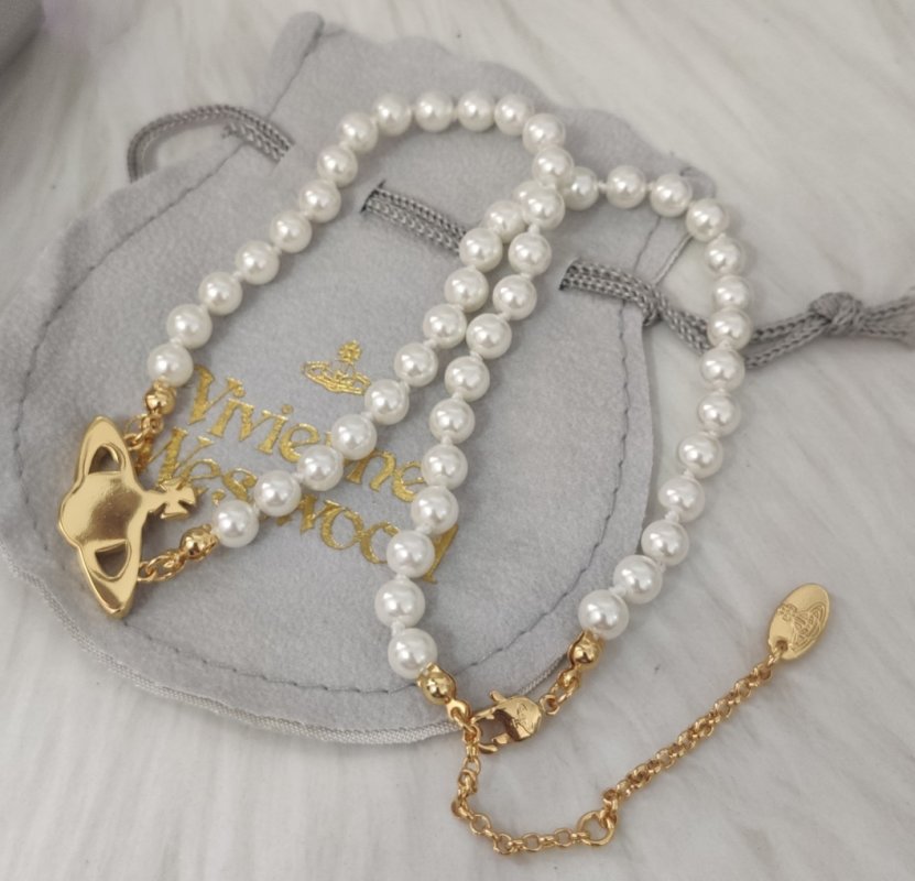 Vivienne Westwood Saturn Pearl Necklace Gold view