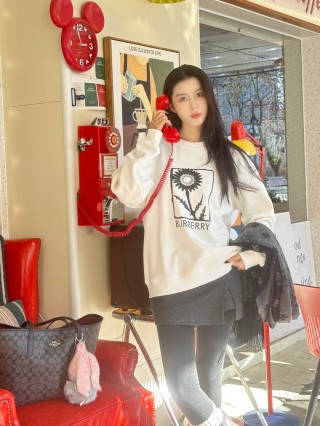 Burberry Sunflower Logo White Hoodie view 2