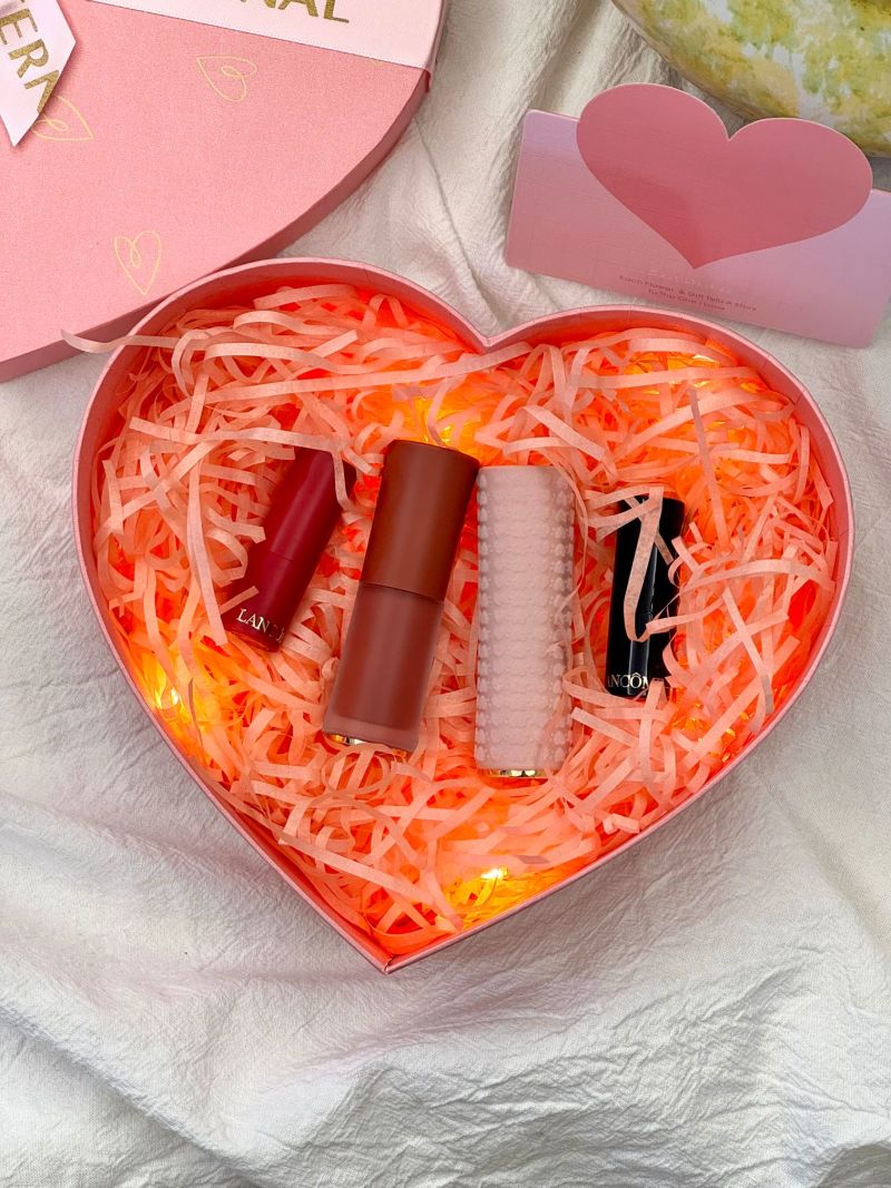 Lancôme 4-Piece Lip Gift Set – Pink Heart Box view